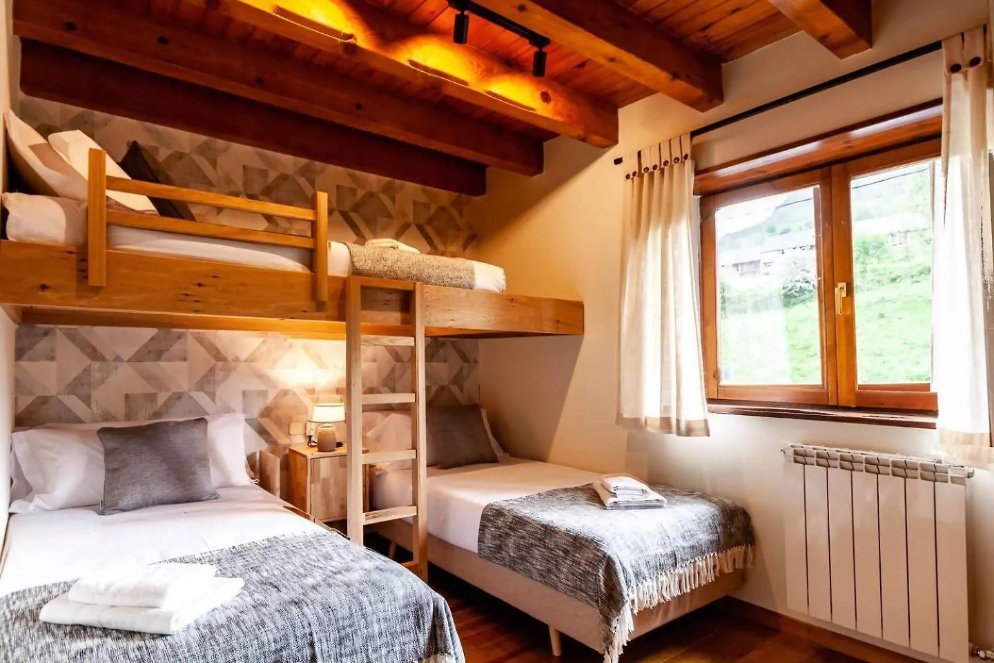 Espacioso Apartamento Con Jardin En Salardu Naut Aran Apartment