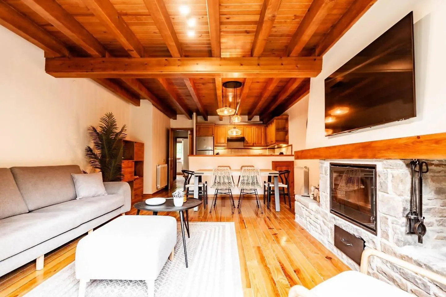 Espacioso Apartamento Con Jardin En Salardu Naut Aran
